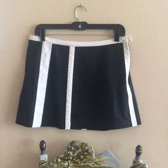 Medium never worn ellesse tennis skirt - Picture 1 of 6